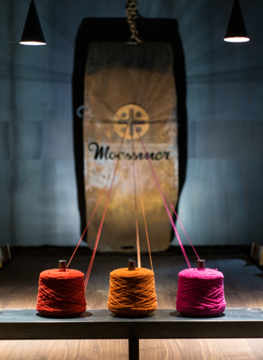 Spun wool in bright colours for Moessmer, South Tyrol