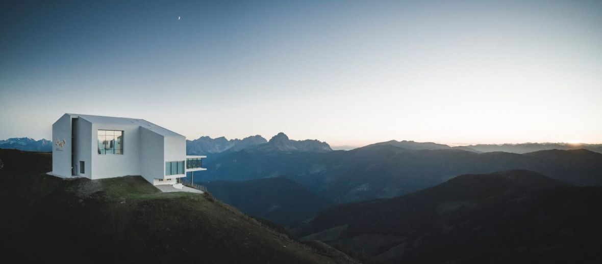 A photography exhibition 'Messner meets Messner' by Lumen opens this winter at the heart of the South Tyrolean Mountains and Dolomites on the top of Mount Kronplatz.