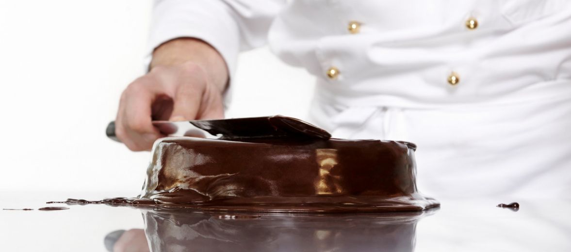 Sacher Torte - chocolate Cake Vienna Foodie Guide - natural foods, best restaurants