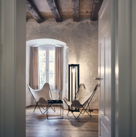 Designer Chairs in a heritage setting | Kontor Boutique Hotel Hall in Tirol Austria 