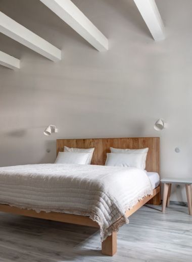 Luxury Bedroom Suites in White | Modern country living interiors | Mezi Plutky Boutique Hotel in the Carpathian Mountain range of Beskydy offers cool design accommodation in the Moravian-Silesian region of the Czech Republic
