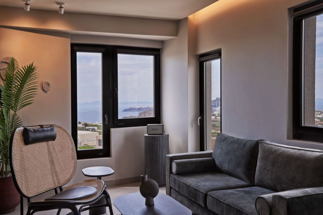 Cycladic Modernist Interiors | Apikia Suites Pyrgos Santorini | Design Hotel Greece | The Aficionados 