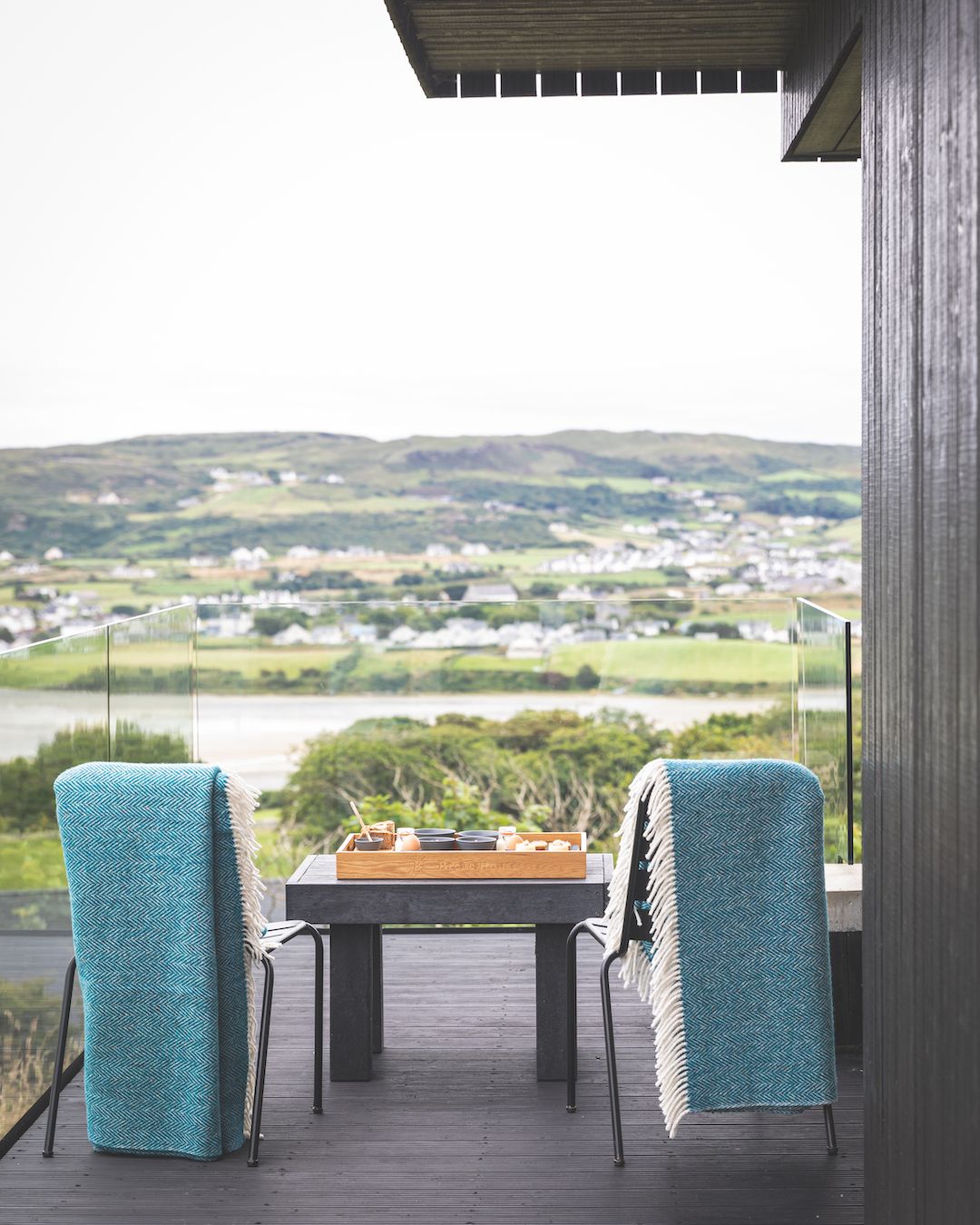 Breac.House Donegal Ireland- small design Bed & Breakfast at Horn Head Peninsula, coastline and mountains of Ulster.