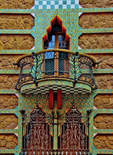 Casa Vicens Barcelona by Antoni Gaudí, facade, catalan achitecture,tiles 