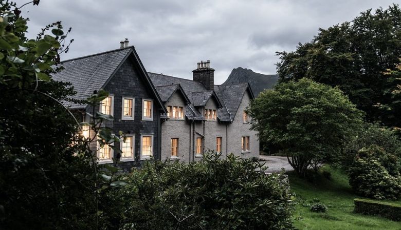 Dinky Luxe: Kinloch Small Design Lodge Scotland - rennovated boutique guesthouse,