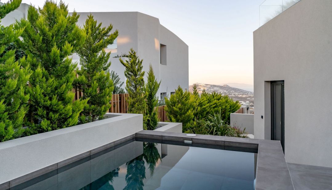 Apikia Suites Pyrgos Santorini | Design Hotel Greece | The Aficionados 