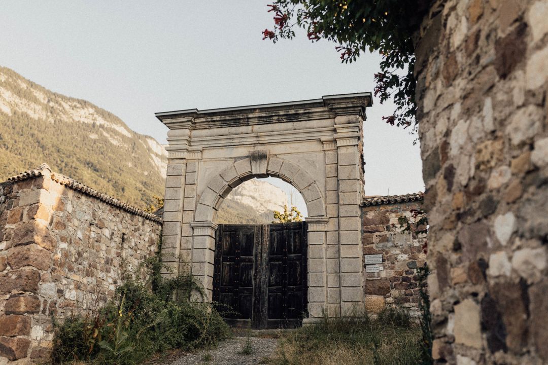 Stone portal | Schloss Freudenstein | Luxury Hotel with Boutique Suites in Appiano/Eppan, Italy | The Aficionados
