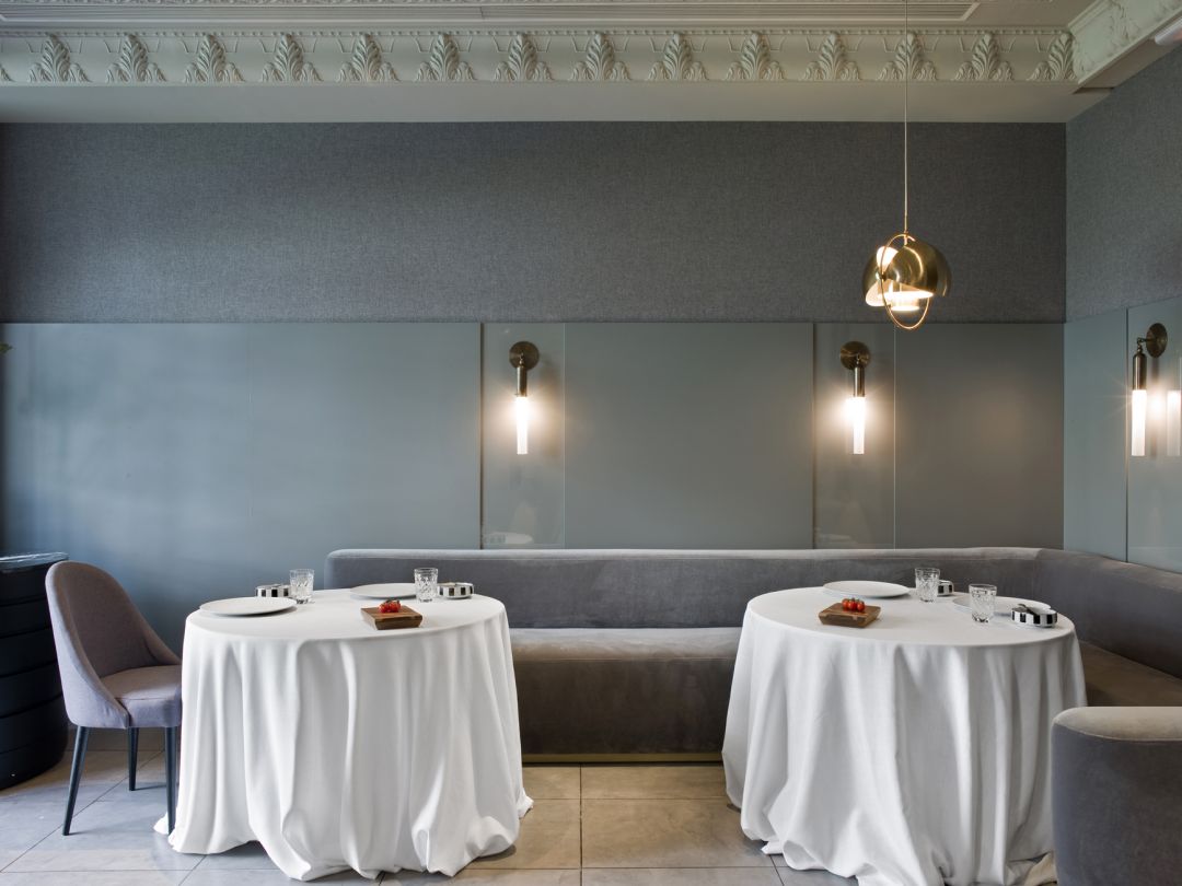 Dramatic Perfection Restaurant Tabel setting and design | Chef Ramon Freixa | Spain's Next Culinary Legend | Unico + Mas De Torrent Girona